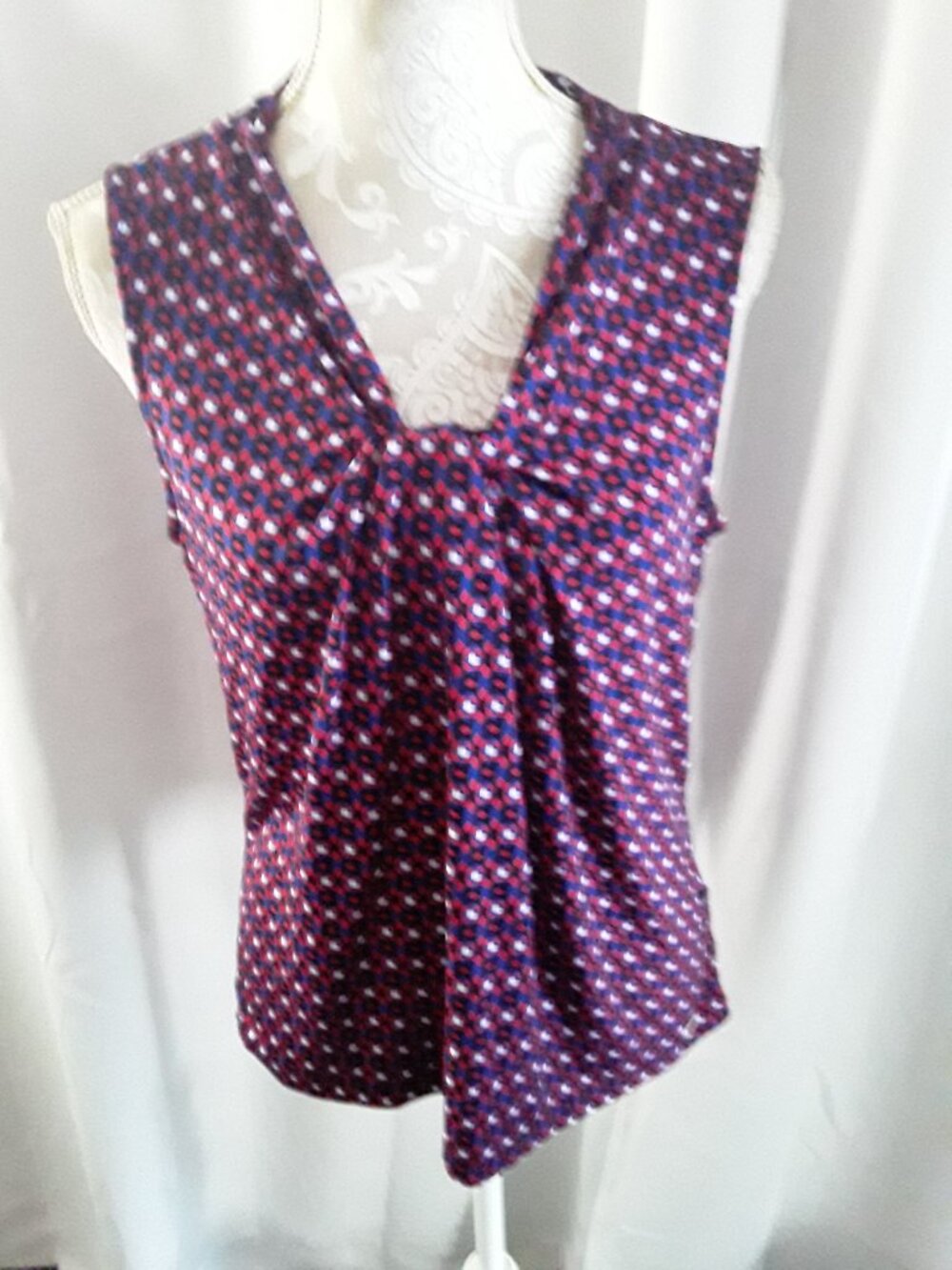Calvin Klein lovely red and blue colorblock knot neckline top size L